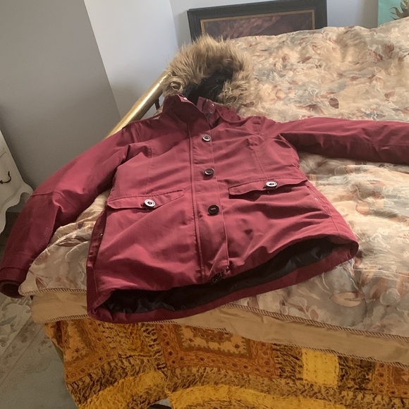 Helly Hansen winter coat - Picture 6 of 8